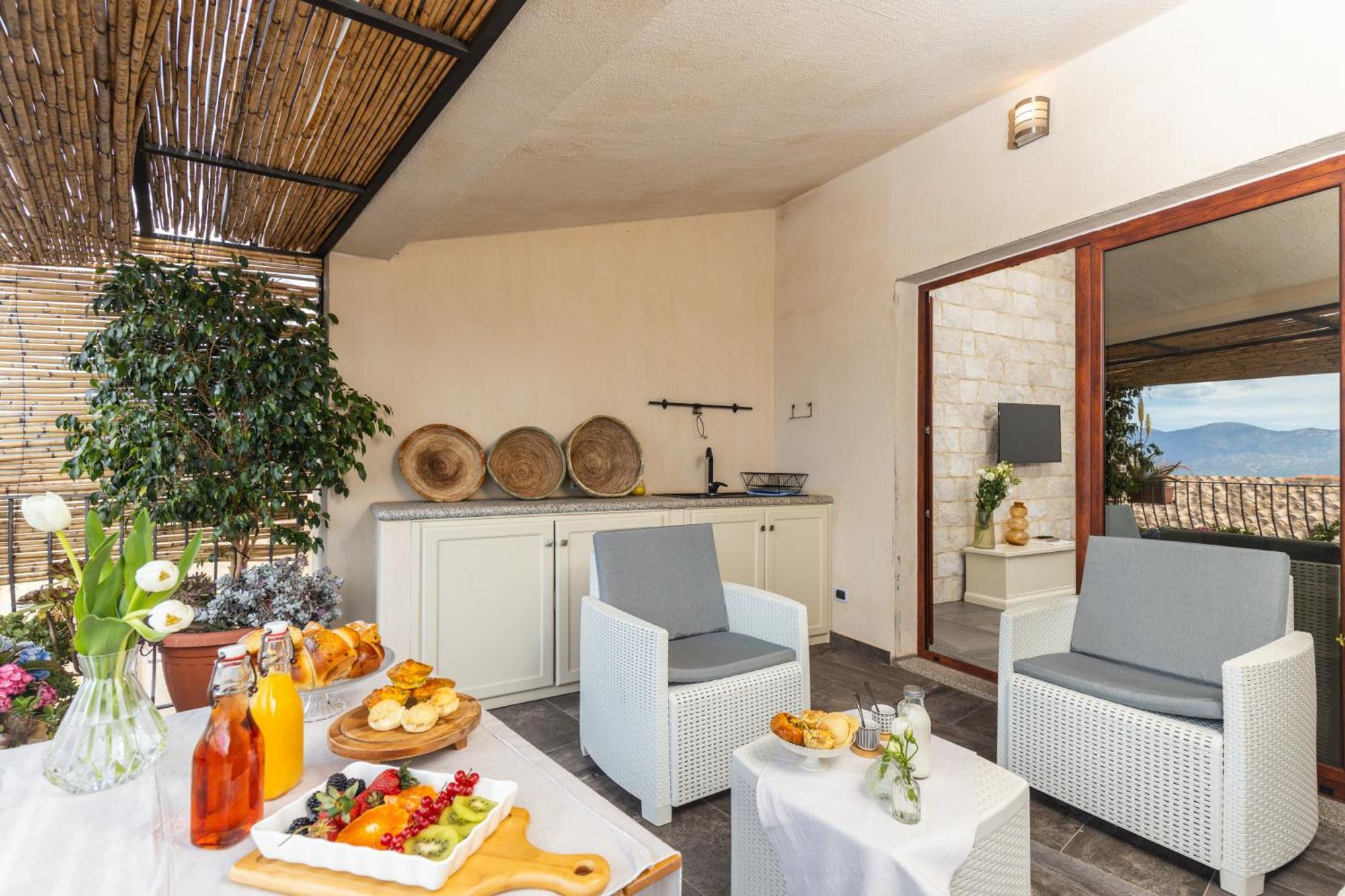Loft Rooms I Cinque Mori Baunei Exterior photo