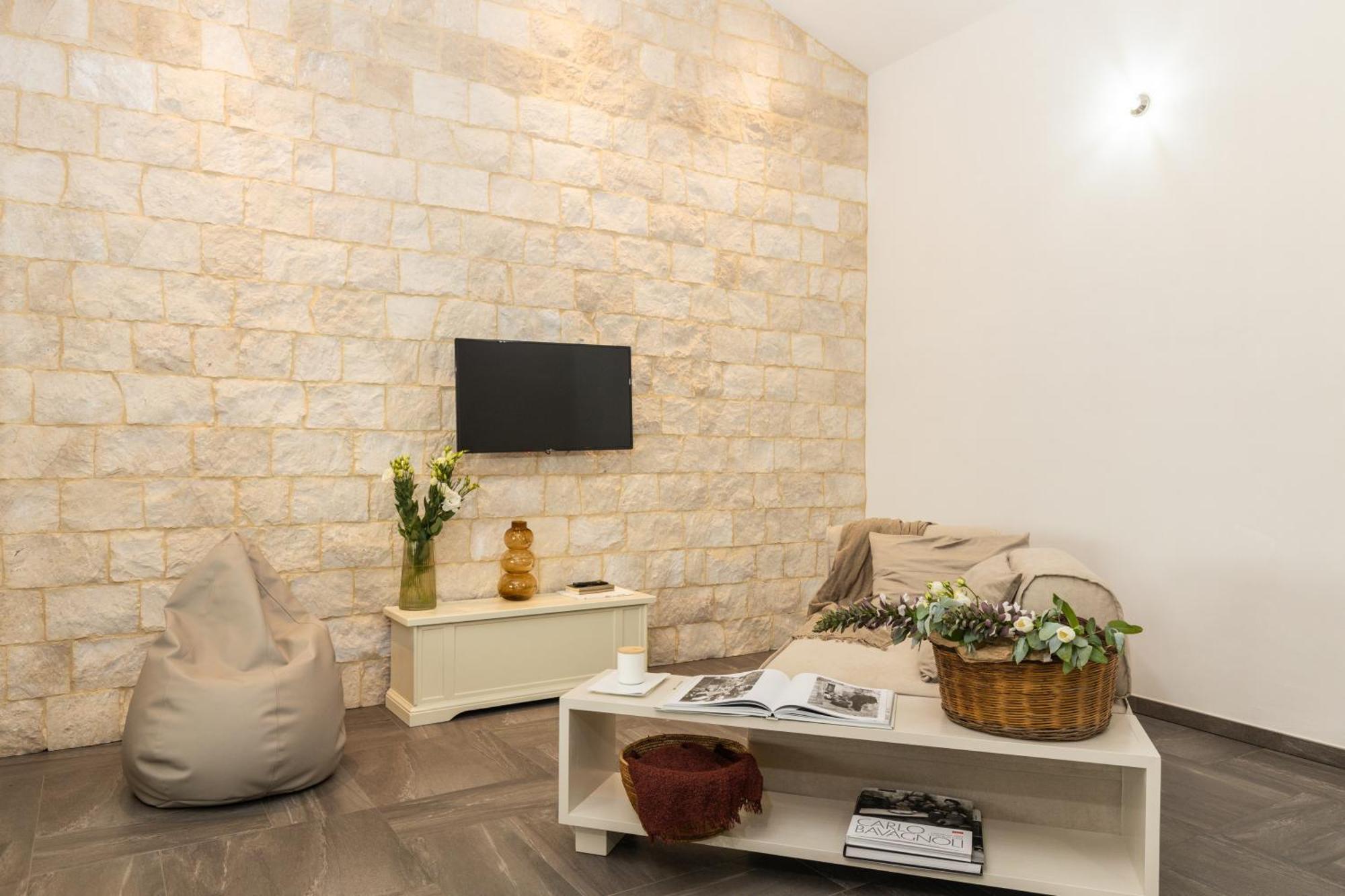 Loft Rooms I Cinque Mori Baunei Exterior photo